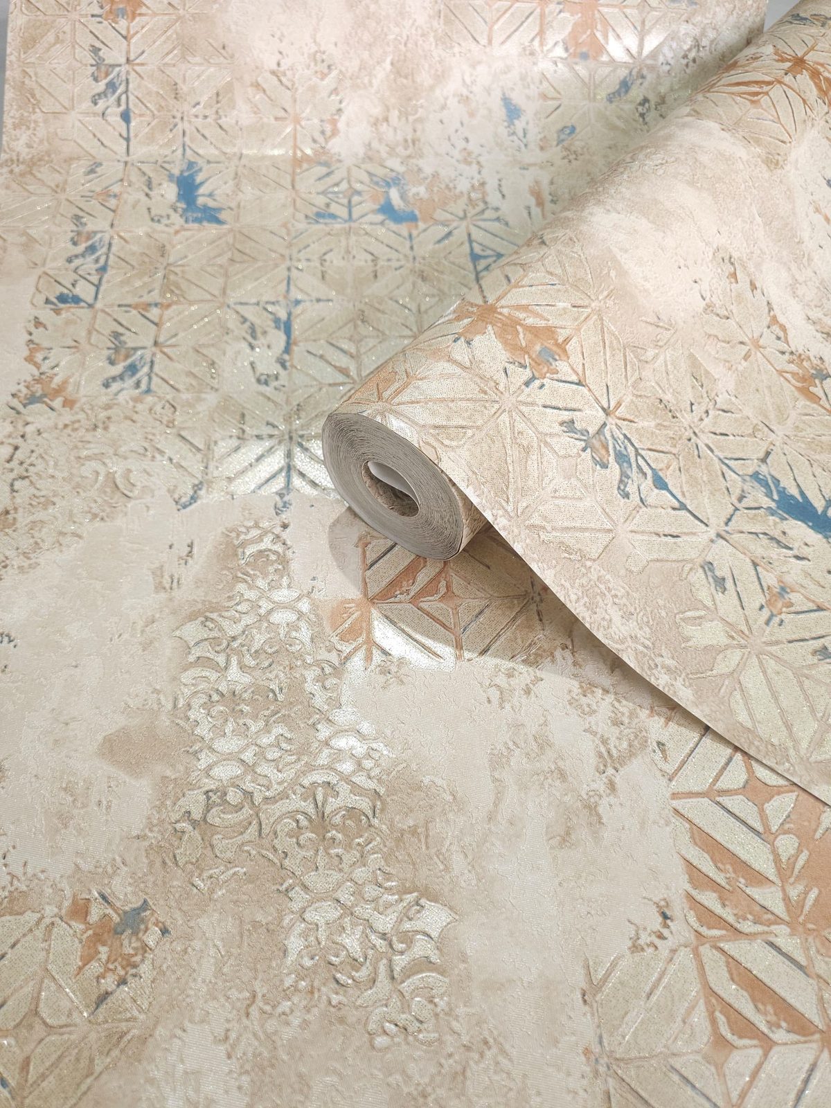 TEXTURED PLASTER/LIMEWASH